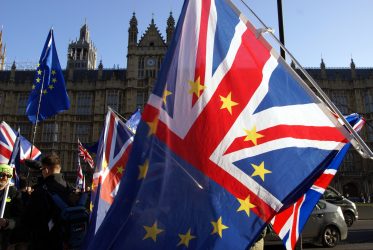 Brexit, la Camera approva una legge per evitare il «no deal»
