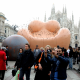 Design Week: in piazza Duomo la donna che non piace alle donne