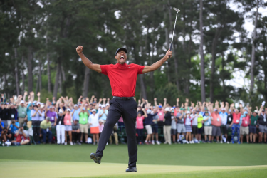 Il ritorno di Woods: la “tigre” trionfa agli Augusta Masters