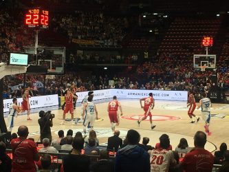 Basket, Sassari sbanca Milano e si porta in vantaggio nella serie