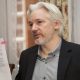 Julian Assange: “mandato di arresto europeo” per stupro e molestie sessuali