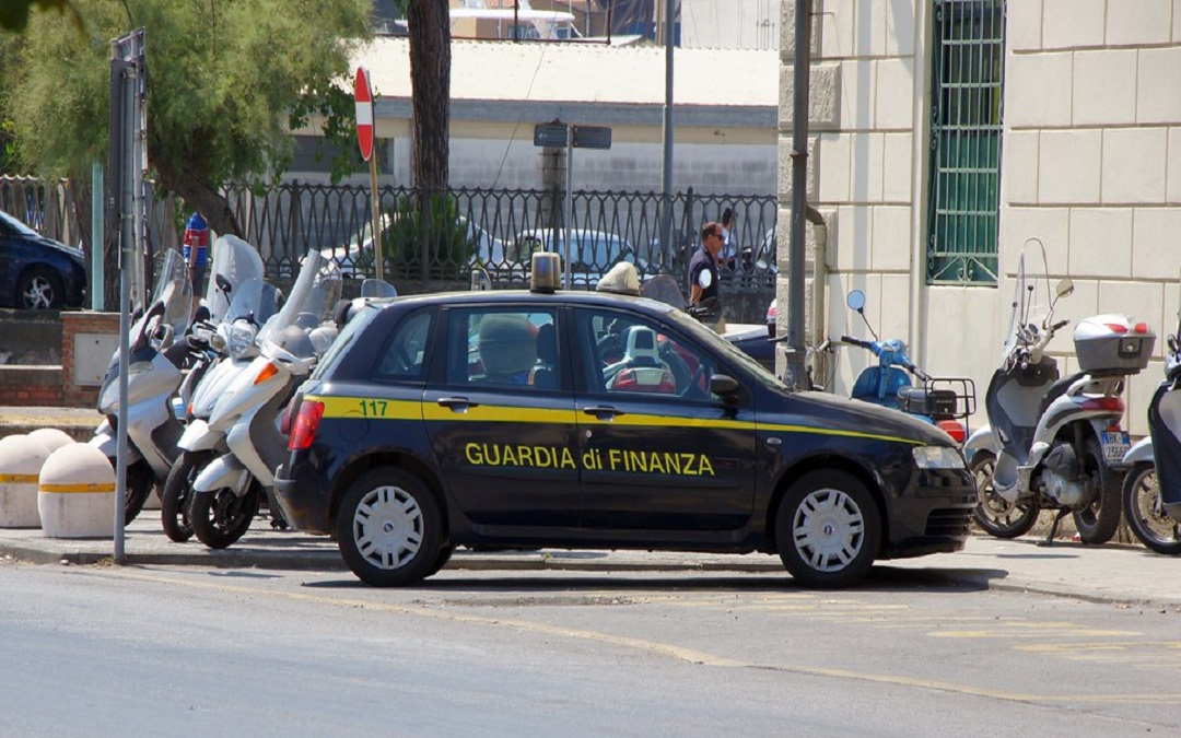 Palermo, le mani della mafia sul caffè: 6 arresti