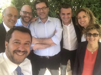 Governo, Salvini ripensa alle elezioni: «Troppe fratture col M5S, voto a settembre»