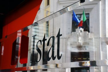Rapporto Istat: record negativo di nascite da 100 anni