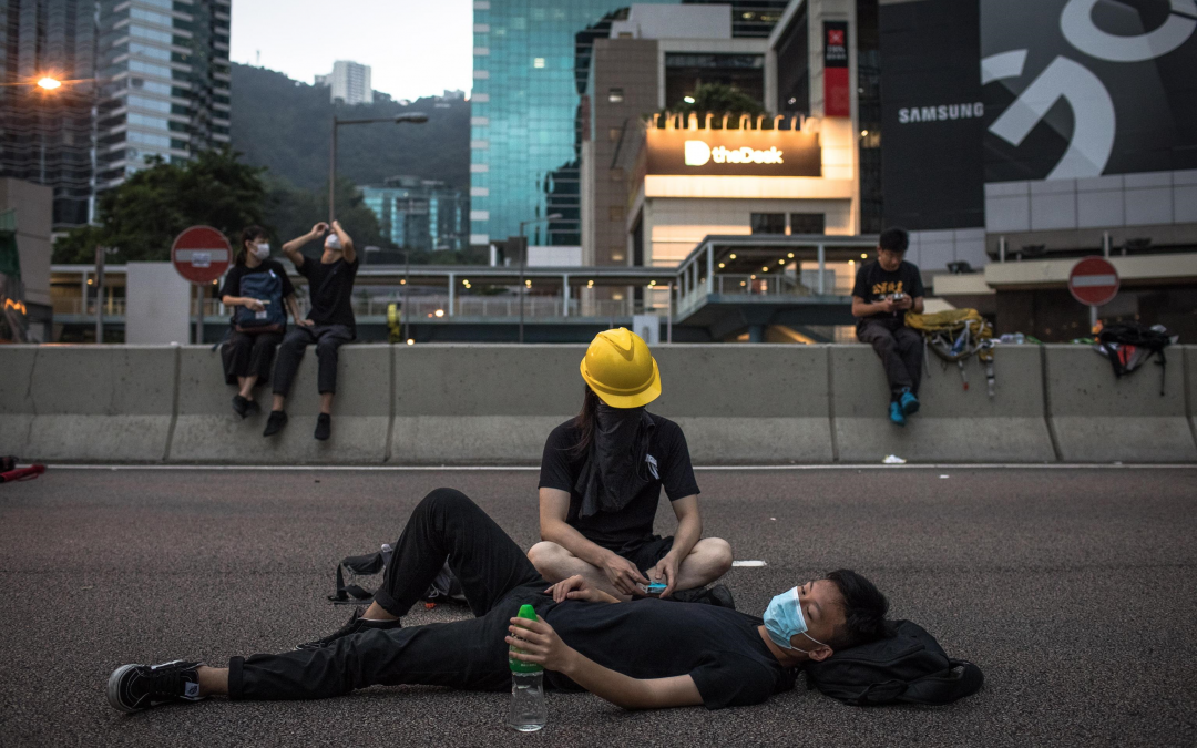 Hong Kong: non si placano le proteste, indetto uno sciopero generale