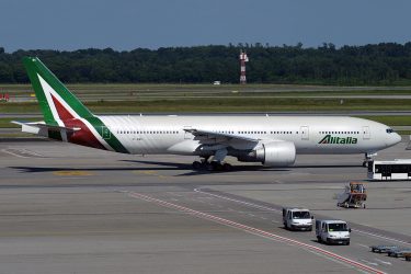 Alitalia, occhi puntati sul decreto-salvataggio da 400 milioni di euro