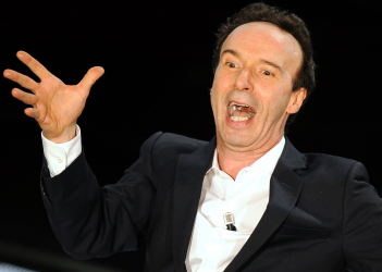 Sanremo 2020, Roberto Benigni torna dopo 9 anni sul palco dell’Ariston