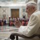 Benedetto XVI contro Francesco: « Non posso tacere, il celibato dei sacerdoti è indispensabile»