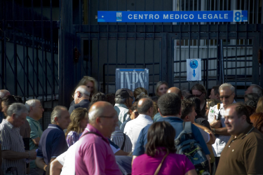 Conti correnti, partono i controlli per chi chiede prestazioni sociali