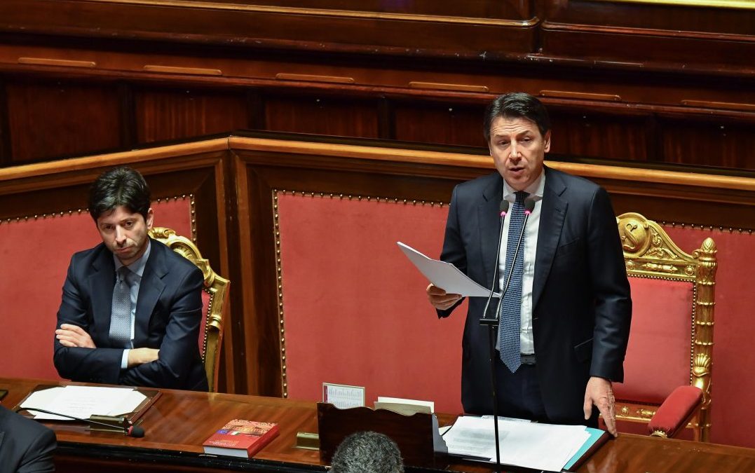 Coronavirus, Conte al Parlamento: «Non è tempo per la movida». Lite Lega-5 Stelle