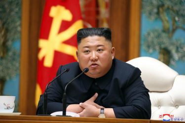 Nord  Corea: Kim Jong-un sparisce dalla scena, ipotesi sulla successione