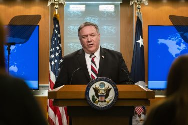 Coronavirus, Mike Pompeo: «Ci sono prove che sia nato nel laboratorio di Wuhan»
