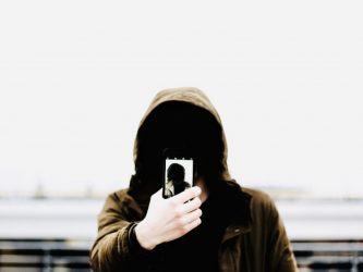 Coronavirus, il business degli investigatori privati si sposta online