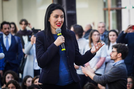 Lucia Azzolina, la sfinge in blu che guida la Scuola