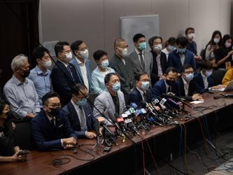 Hong Kong: i democratici si dimettono per protesta, Parlamento senza opposizione