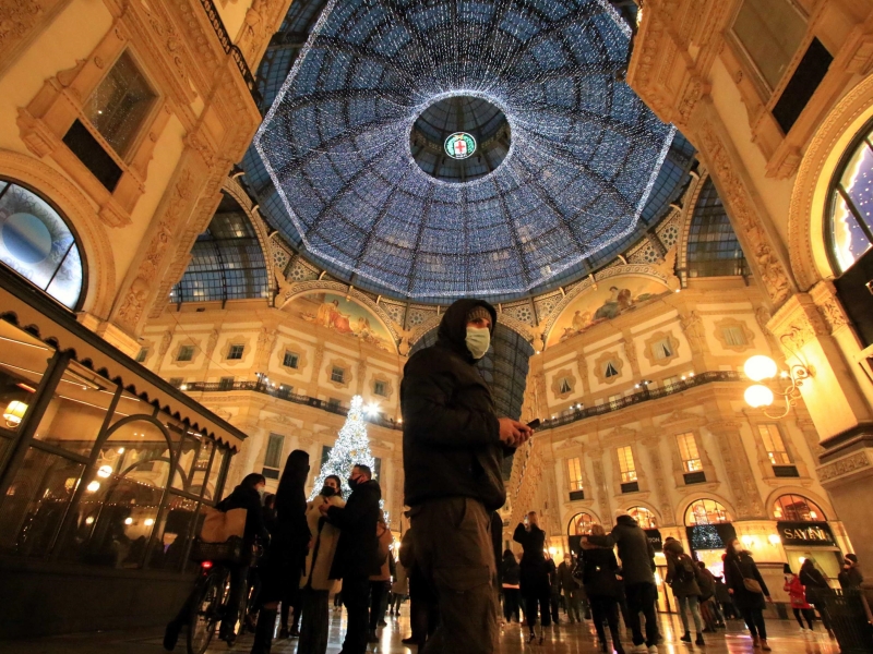 Natale 2020, a Milano ingressi contingentati in Galleria