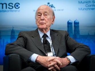 Francia: morto Giscard d’Estaing, presidente “pop” e padre dell’Europa