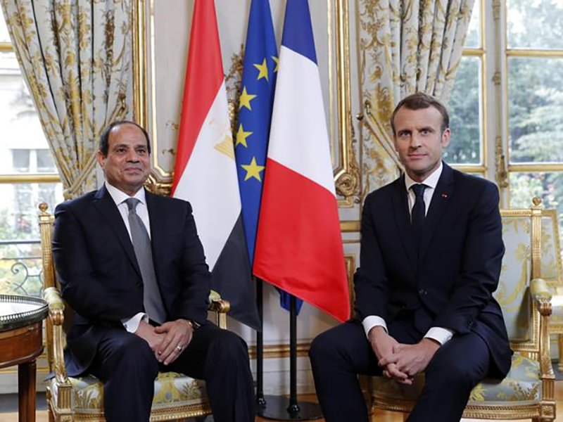 Regeni: Al Sisi decorato da Macron, Augias restituisce la Legion d’Onore