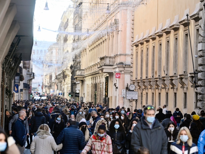 Covid, nel weekend folle per lo shopping in molte città italiane