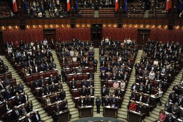 Governo: via alla verifica di maggioranza, dicembre di fuoco in Parlamento