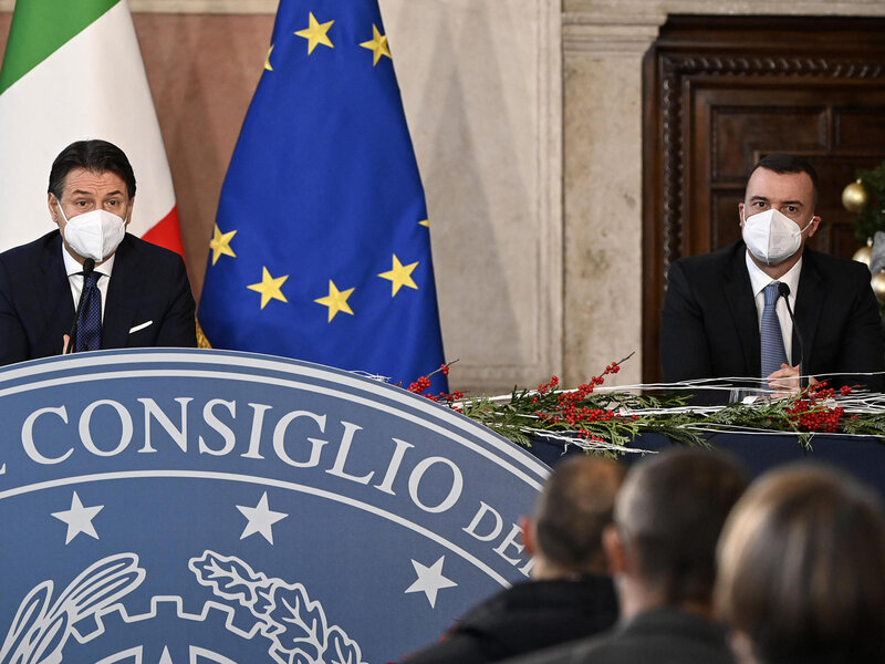 Casalino, il portavoce della discordia. Con il Governo cade anche lui?