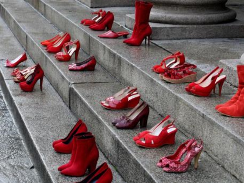 Violenza sulle donne: il 25 novembre e la lotta per combatterla, tra memoria e dati
