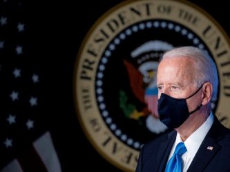 Usa, il Congresso stanzia 1,9 trilioni per la lotta al Covid