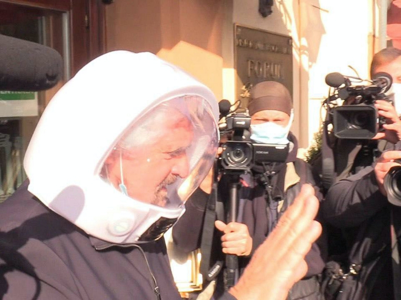 Movimento 5 Stelle, Grillo scende a Roma: incontro con Conte