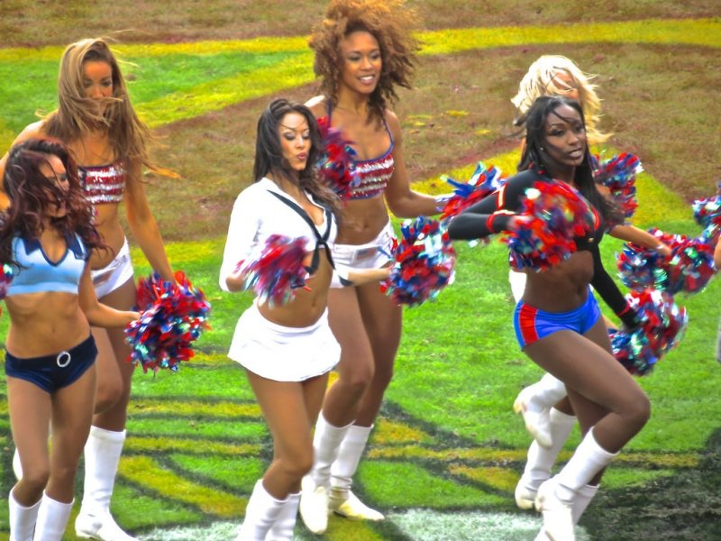 Nfl, Washington nella storia: via le cheerleader, ora un gruppo di ballo misto