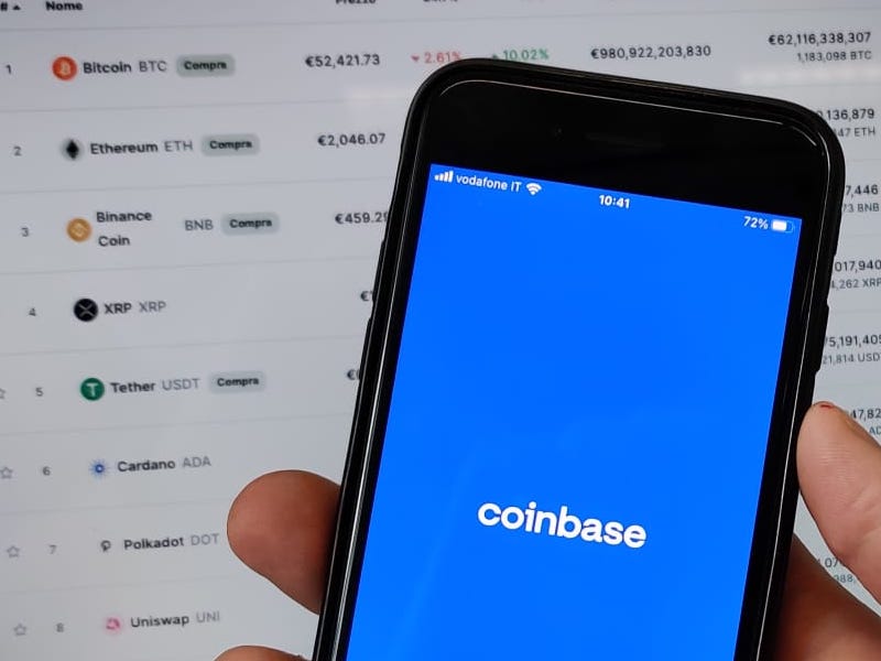 Bitcoin: Coinbase, all’esordio in Borsa vale 100 miliardi di dollari