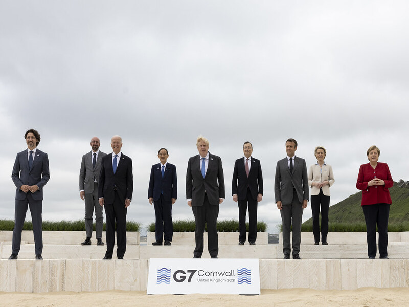 «Deve sembrare che ci stiamo divertendo?» Il colore e i colori del G7