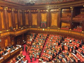 Diffamazione, multe fino a 50mila euro per i cronisti. Ecco la proposta di FdI
