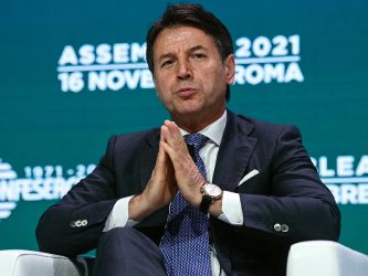 M5S, dal “mai in tv” di Grillo al “mai più in Rai” di Conte