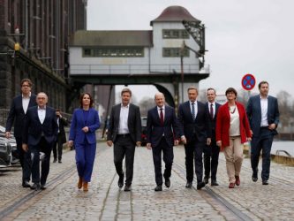Germania: via libera alla «coalizione semaforo», Scholz nuovo cancelliere