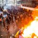Proteste no vax, scontri a Bruxelles e in Olanda. Rutte: «Violenze di idioti»