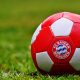 Calcio, il Bayern Monaco taglia lo stipendio dei calciatori no-vax in quarantena