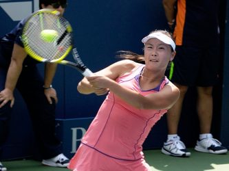 Peng Shuai: il tennis mondiale blocca i tornei femminili in Cina