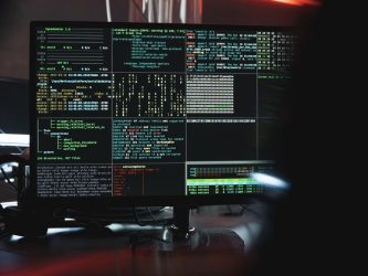 Da Equalize all’ex banchiere-spia: attacchi informatici in aumento in Italia, tra hacker e violazioni privacy