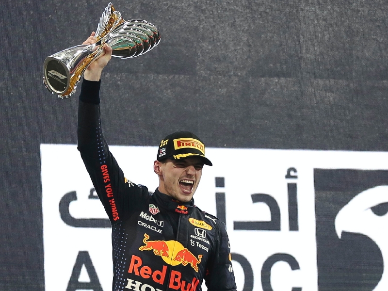 F1: Verstappen campione, ma la Mercedes non ci sta