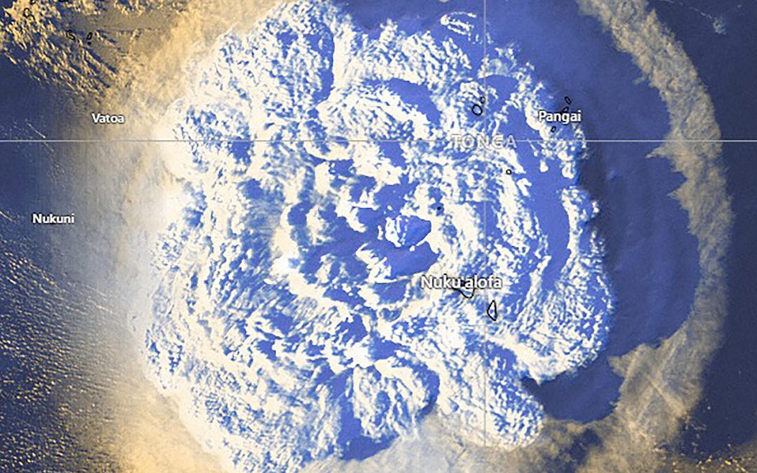 Eruzione a Tonga, arrivano i primi aiuti tra solidarietà e geopolitica
