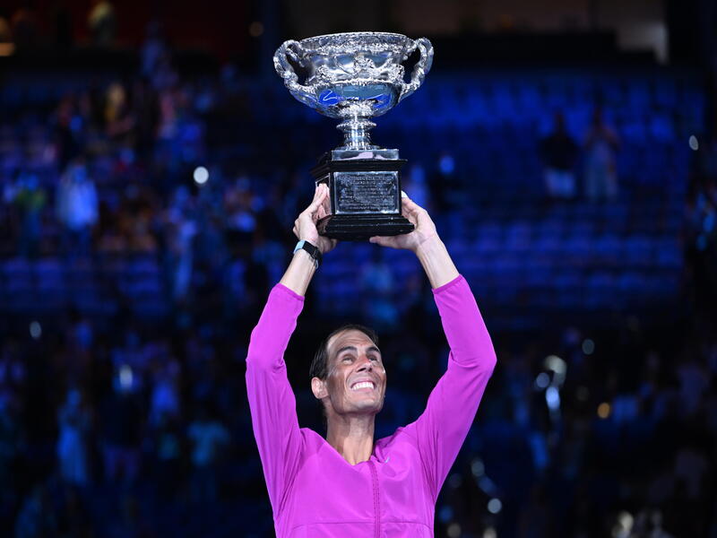 Tennis, Australian Open: Rafael Nadal trionfa ed entra nella storia