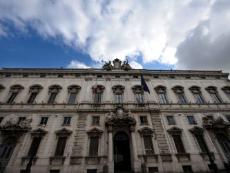 Referendum, Pasquino: «Su alcuni temi è sbagliato ricorrervi, va usato meglio»