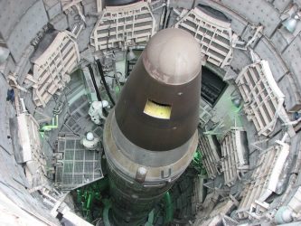 Ucraina, Usa rimandano test di un missile nucleare ma l’escalation non è solo atomica
