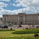 Addio a Buckingham Palace: la Regina Elisabetta si trasferisce a Windsor