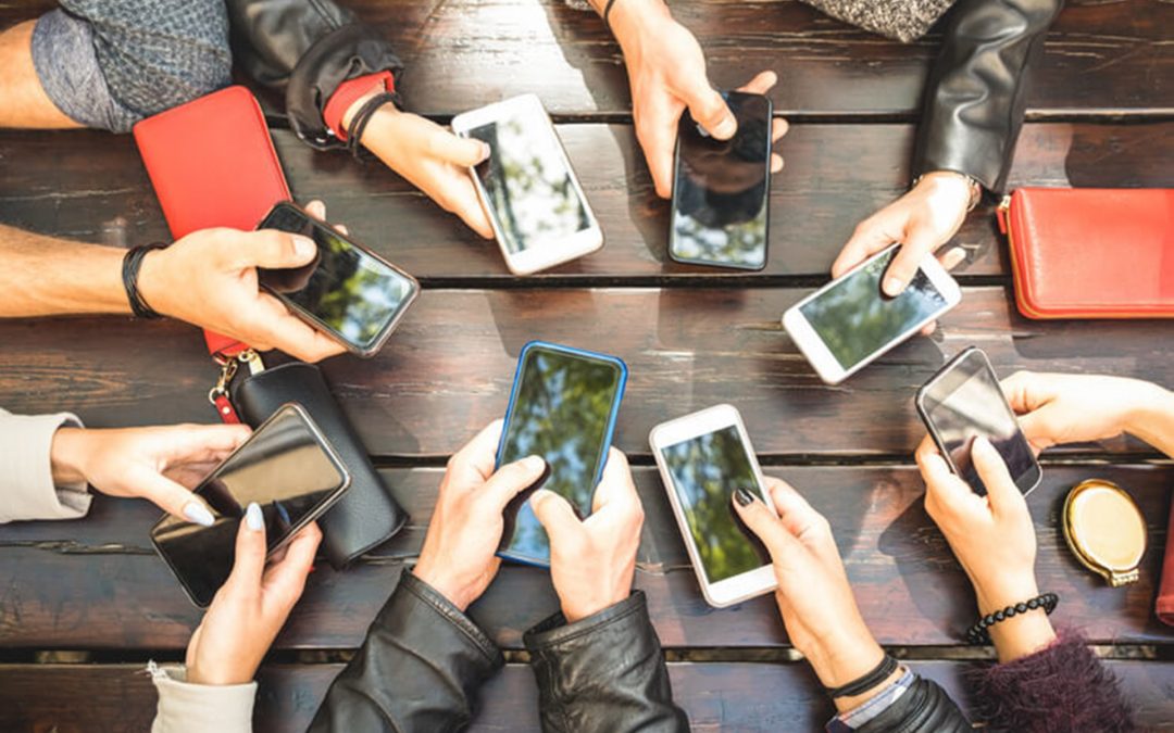 Tinder, il mercato delle relazioni
