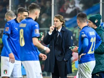 Calcio, in campo Turchia-Italia per la partita «più surreale della storia»