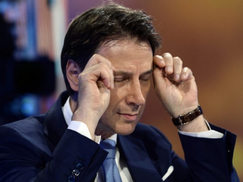 Governo in bilico, incontro Draghi-Conte