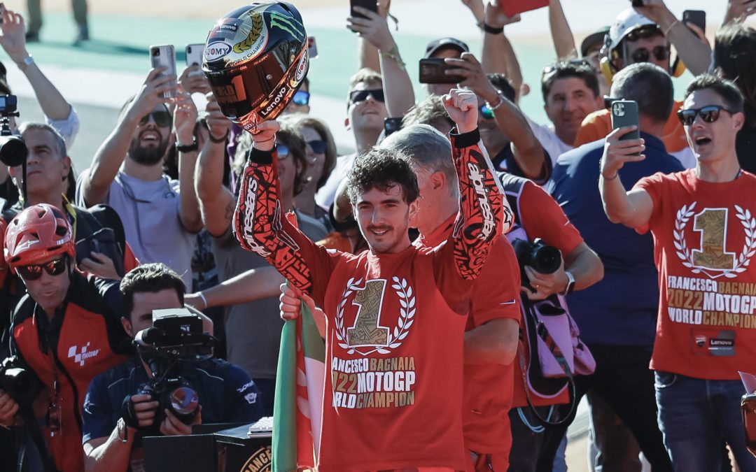 MotoGP, orgoglio italiano: Bagnaia e Ducati sul tetto del mondo