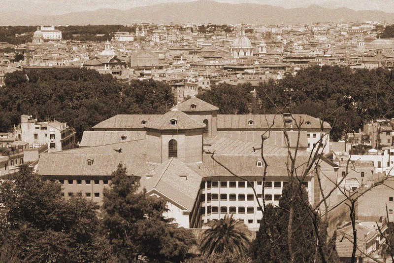 Donne uccise a Roma, De Pau parla ma non confessa
