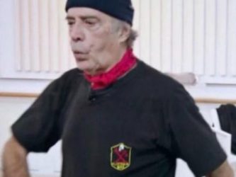 Caso Montesano, la maglietta fascista fa discutere. Ma è reato?
